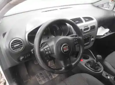 Veículo de Sucata seat leon (1p1) reference do ano 2009 alimentado bls