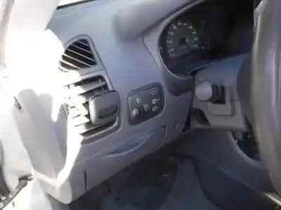 Veicolo di demolizione hyundai accent (lc) gl 5p dell'anno 2000 alimentato 4ea