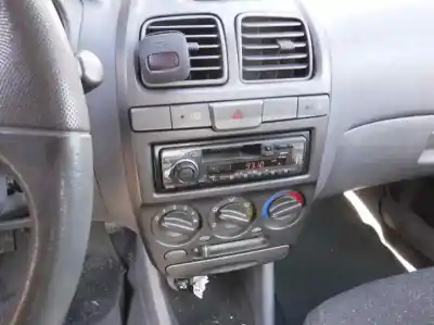 Veicolo di demolizione hyundai accent (lc) gl 5p dell'anno 2000 alimentato 4ea