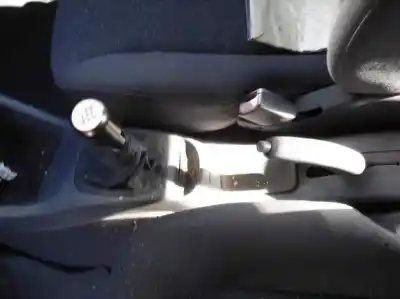 Veicolo di demolizione hyundai accent (lc) gl 5p dell'anno 2000 alimentato 4ea