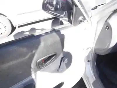 Veicolo di demolizione hyundai accent (lc) gl 5p dell'anno 2000 alimentato 4ea