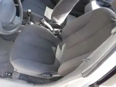 Veicolo di demolizione hyundai accent (lc) gl 5p dell'anno 2000 alimentato 4ea