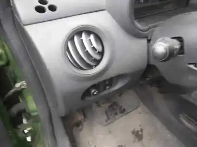 Veicolo di demolizione citroen c2 vtr dell'anno 2004 alimentato 8hx