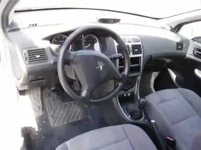 Здавання транспортного засобу peugeot 307 (s1) xr року 2003 потужний nfu