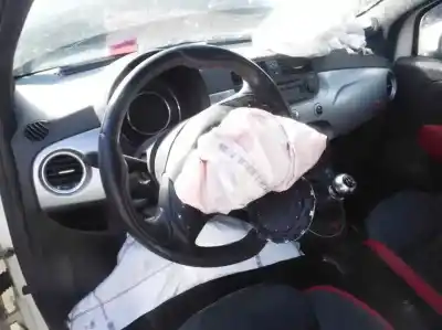 Veículo de Sucata fiat fiat 500 312 do ano 2015 alimentado 169a4000