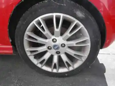 Veículo de Sucata fiat grande punto (199) 1.9 8v jtd cat do ano 2006 alimentado 199a5000