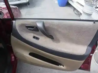 Véhicule à la ferraille suzuki liana rh (er) 1.6 de l'année 2001 alimenté m16a