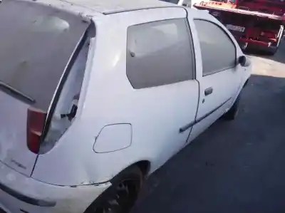 Veículo de Sucata fiat punto berlina (188) 1.3 jtd cat do ano 2005 alimentado 188a900