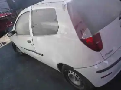 Veículo de Sucata fiat punto berlina (188) 1.3 jtd cat do ano 2005 alimentado 188a900