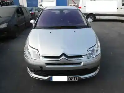 Véhicule à la ferraille citroen c4 berlina vtr plus de l'année 2004 alimenté 9hy