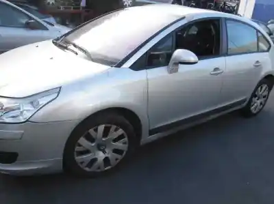 Véhicule à la ferraille citroen c4 berlina vtr plus de l'année 2004 alimenté 9hy