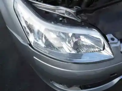 Véhicule à la ferraille citroen c4 berlina vtr plus de l'année 2004 alimenté 9hy