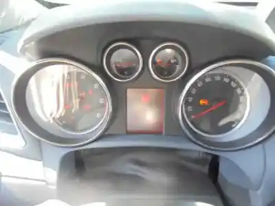 Sloopvoertuig opel mokka innovation ecoflex van het jaar 2014 aangedreven a17dts