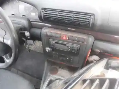 Veículo de Sucata audi a4 berlina (b5) 2.5 v6 24v tdi do ano 2000 alimentado akn