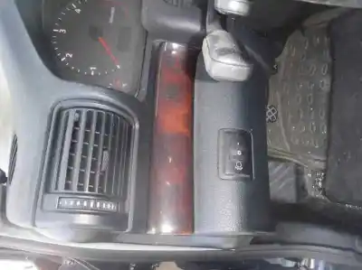 Veículo de Sucata audi a4 berlina (b5) 2.5 v6 24v tdi do ano 2000 alimentado akn