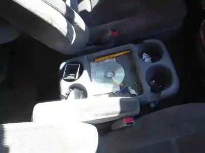 Veículo de Sucata kia carnival ii 2.9 crdi cat do ano 2003 alimentado j3