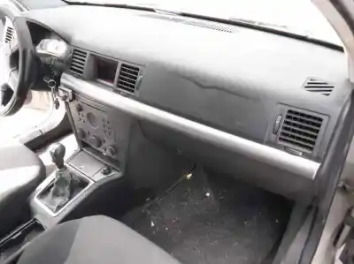 Veículo de Sucata opel vectra c berlina comfort do ano 2002 alimentado y20dth