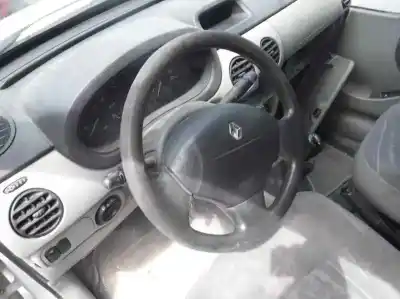 Здавання транспортного засобу renault   року 2004 потужний k9ka7 Здавання транспортного засобу renault   року 2004 потужний k9ka7