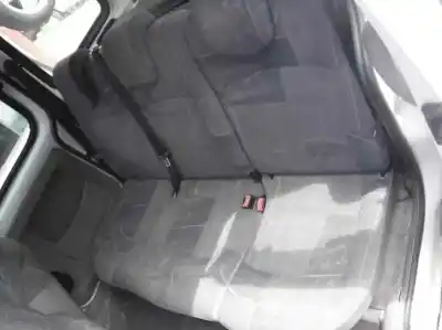 Здавання транспортного засобу renault   року 2004 потужний k9ka7 Здавання транспортного засобу renault   року 2004 потужний k9ka7