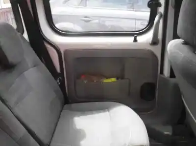 Здавання транспортного засобу renault   року 2004 потужний k9ka7 Здавання транспортного засобу renault   року 2004 потужний k9ka7
