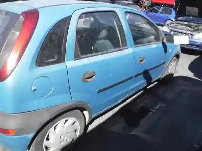 Sloopvoertuig opel corsa c comfort van het jaar 2001 aangedreven y17dtl