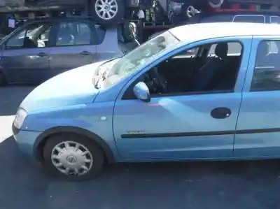 Sloopvoertuig opel corsa c comfort van het jaar 2001 aangedreven y17dtl