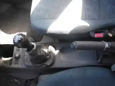 Sloopvoertuig opel corsa c comfort van het jaar 2001 aangedreven y17dtl