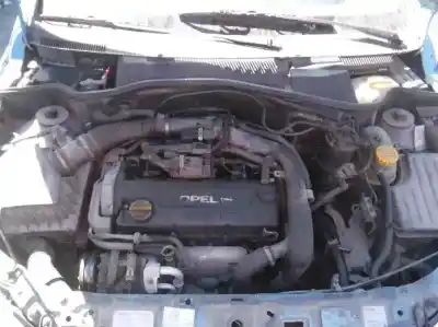 Sloopvoertuig opel corsa c comfort van het jaar 2001 aangedreven y17dtl