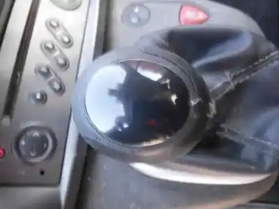 Veículo de Sucata renault scenic ii grand confort expression do ano 2004 alimentado f9qd8