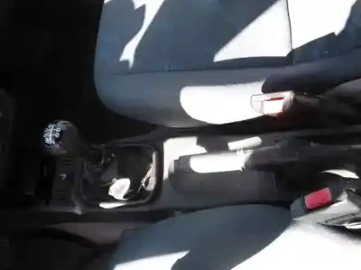 Veículo de Sucata opel corsa c comfort do ano 2001 alimentado y17dt