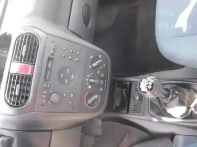 Veículo de Sucata opel corsa c comfort do ano 2001 alimentado y17dt