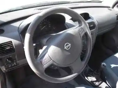 Veículo de Sucata opel corsa c comfort do ano 2001 alimentado y17dt