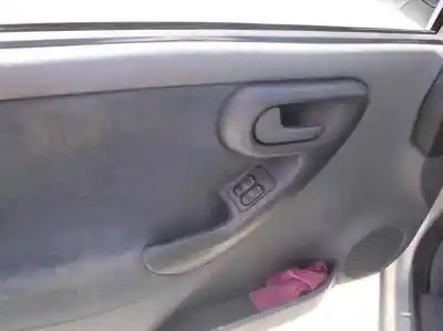 Veículo de Sucata opel corsa c comfort do ano 2001 alimentado y17dt