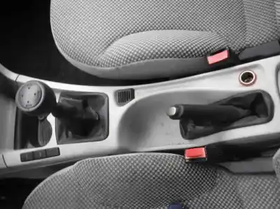 Veículo de Sucata fiat stilo multi wagon (192) 1.9 jtd 140 dynamic multijet do ano 2004 alimentado 192a5000