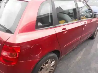 Veículo de Sucata fiat stilo multi wagon (192) 1.9 jtd 140 dynamic multijet do ano 2004 alimentado 192a5000