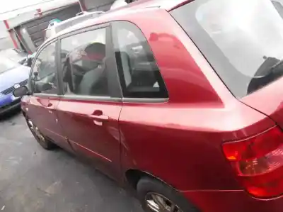 Veículo de Sucata fiat stilo multi wagon (192) 1.9 jtd 140 dynamic multijet do ano 2004 alimentado 192a5000