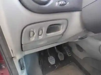 Veicolo di demolizione renault scenic (ja..) 1.6 16v dynamique (ja0b/11) dell'anno 2002 alimentato k4ma7