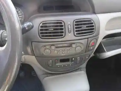 Scrapping Vehicle renault scenic (ja..) 1.9 dci authentique of the year 2002 powered f9qk7