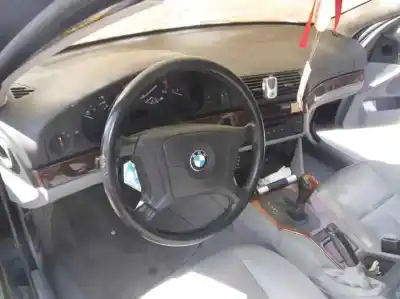 Scrapping Vehicle bmw serie 5 berlina (e39) 530d of the year 2000 powered 30-6d-1 d