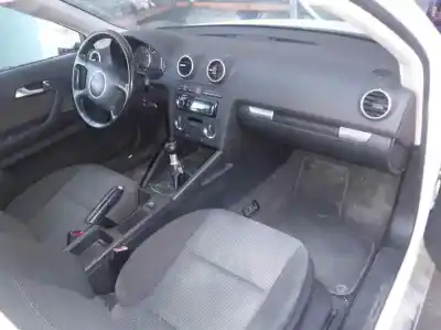 Veículo de Sucata audi a3 (8p) 1.6 ambiente do ano 2003 alimentado bgu