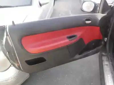 Veículo de Sucata peugeot 206 cc cc do ano 2003 alimentado nfu