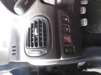 Veículo de Sucata peugeot 206 cc cc do ano 2003 alimentado nfu