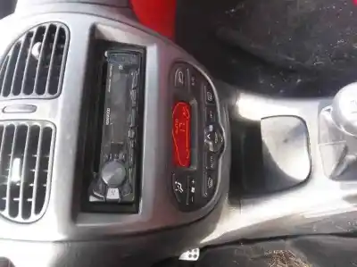 Veículo de Sucata peugeot 206 cc cc do ano 2003 alimentado nfu