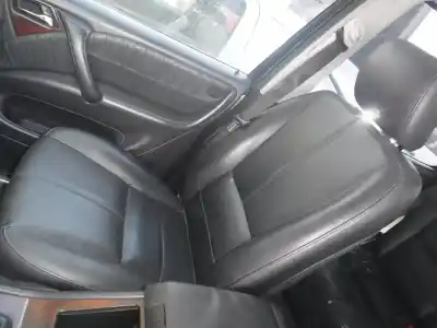 Veículo de Sucata mercedes-benz clase m (w163) 270 cdi (163.113) do ano 2003 alimentado 612963
