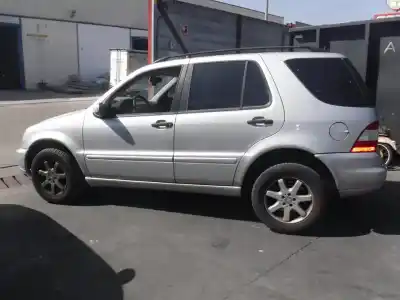 Veículo de Sucata mercedes-benz clase m (w163) 270 cdi (163.113) do ano 2003 alimentado 612963
