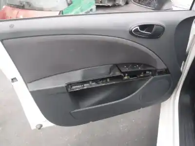 Veículo de Sucata seat leon (1p1) reference do ano 2009 alimentado bls