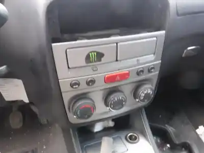 Vehicul casat alfa romeo alfa 147 (190) 1.9 jtd impression al anului 2005 alimentat 182b9000