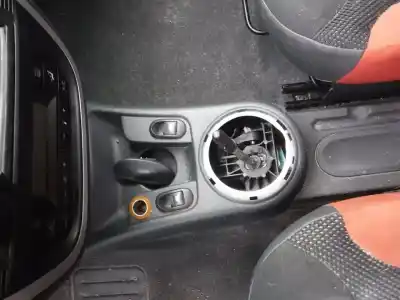 Scrapping Vehicle citroen c2 vtr of the year 2005 powered 8hz