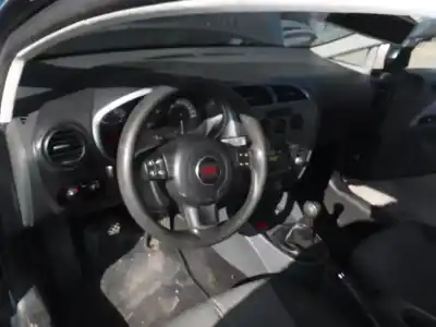 Veículo de Sucata seat leon (1p1) reference do ano 2005 alimentado bkc