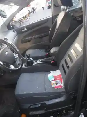 Veicolo di demolizione ford focus lim. (cb4) titanium dell'anno 2010 alimentato g8db